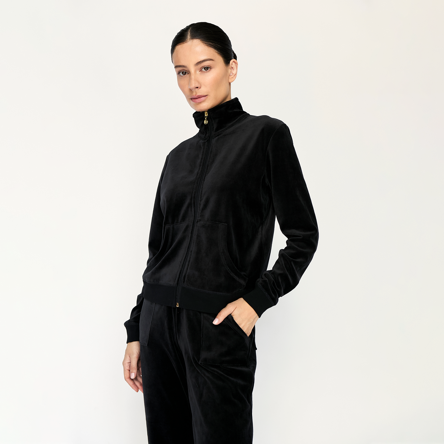 Buzo Velour Jet Black